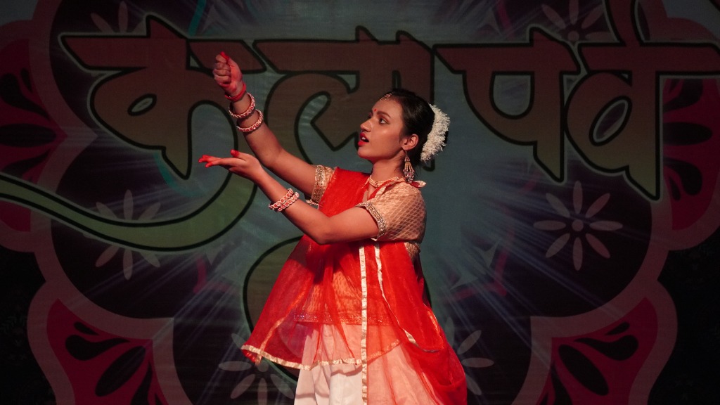 Red Classical mudra
